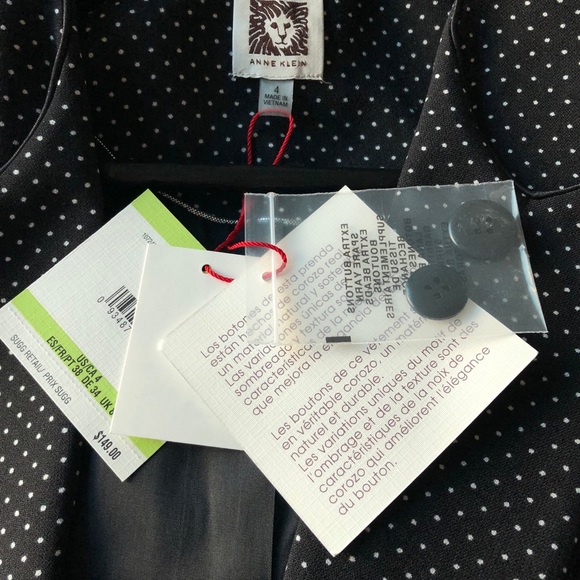 Anne Klein Black Blazer - Picture 6 of 9